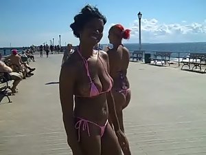 Jazzy Shows Off Her Ass On Crowded Boardwalk!