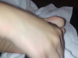 Best Friend Hand and Footjob while Husband is out